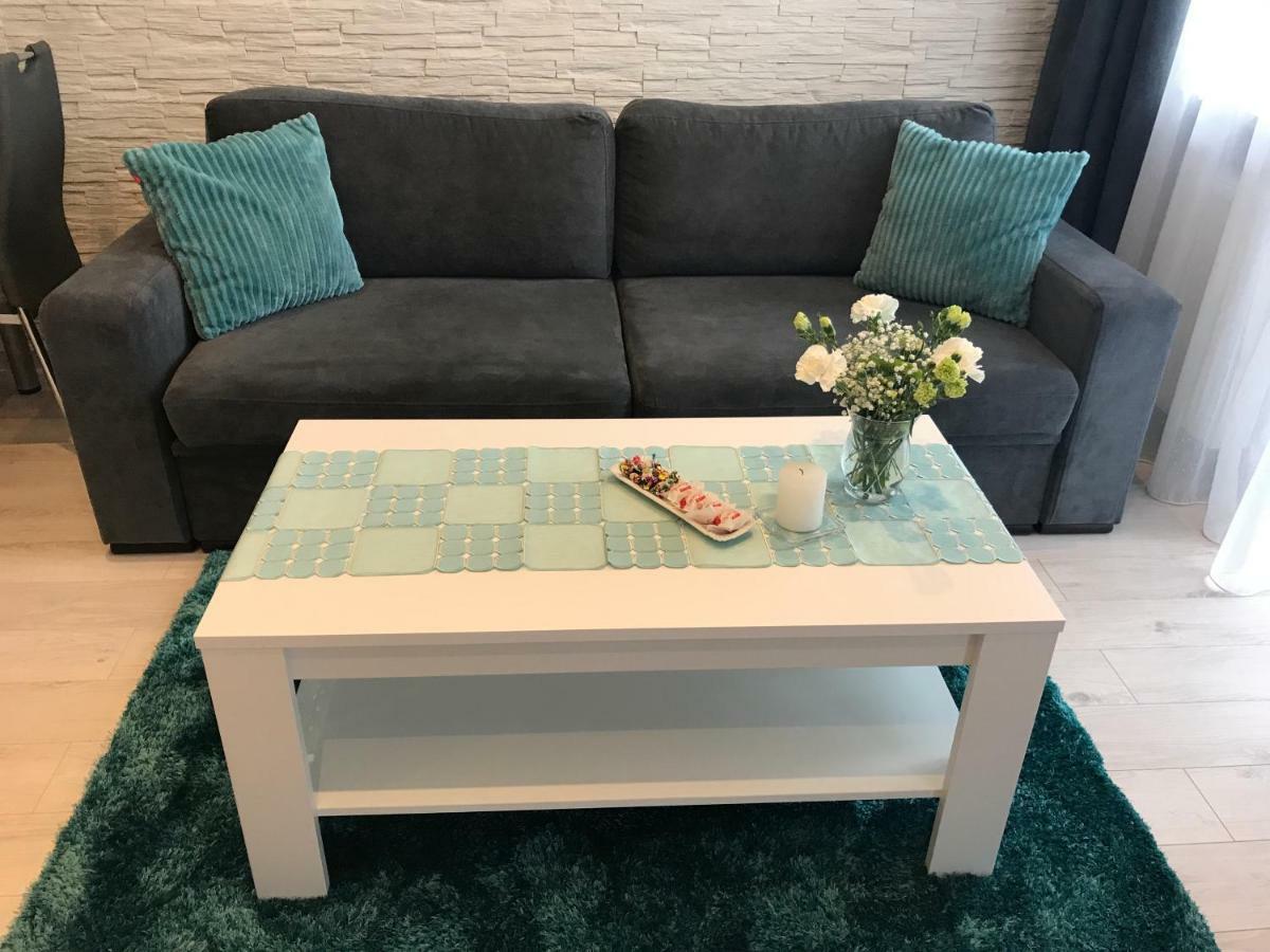 Apartment Dbd - Gray Turkus